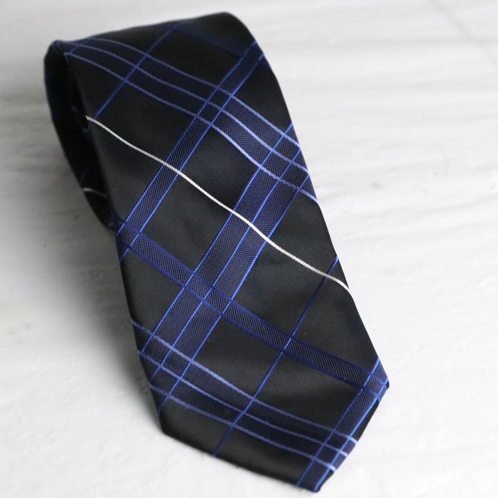 George Tie - Picture 9 of 9